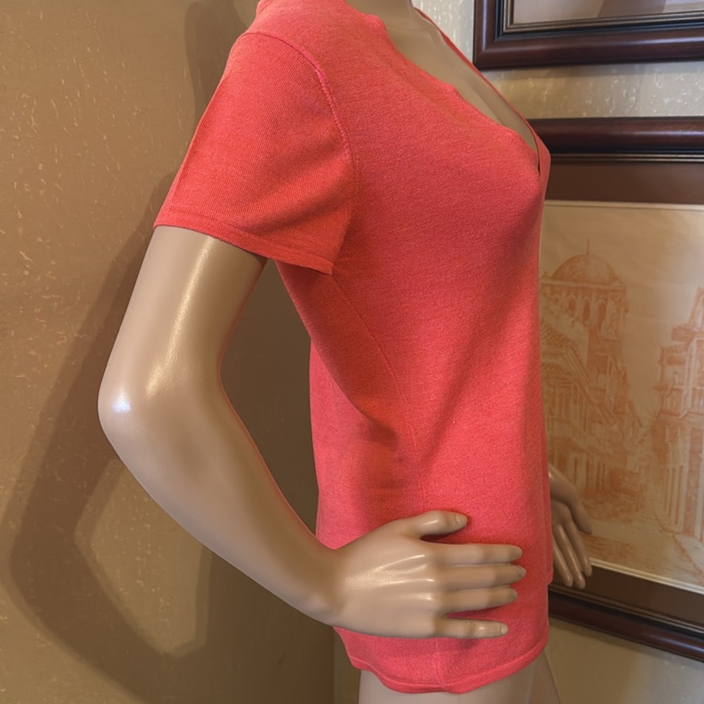 TAHARI Cashmere Knit Plunge Top sz M - Picture 5 of 7